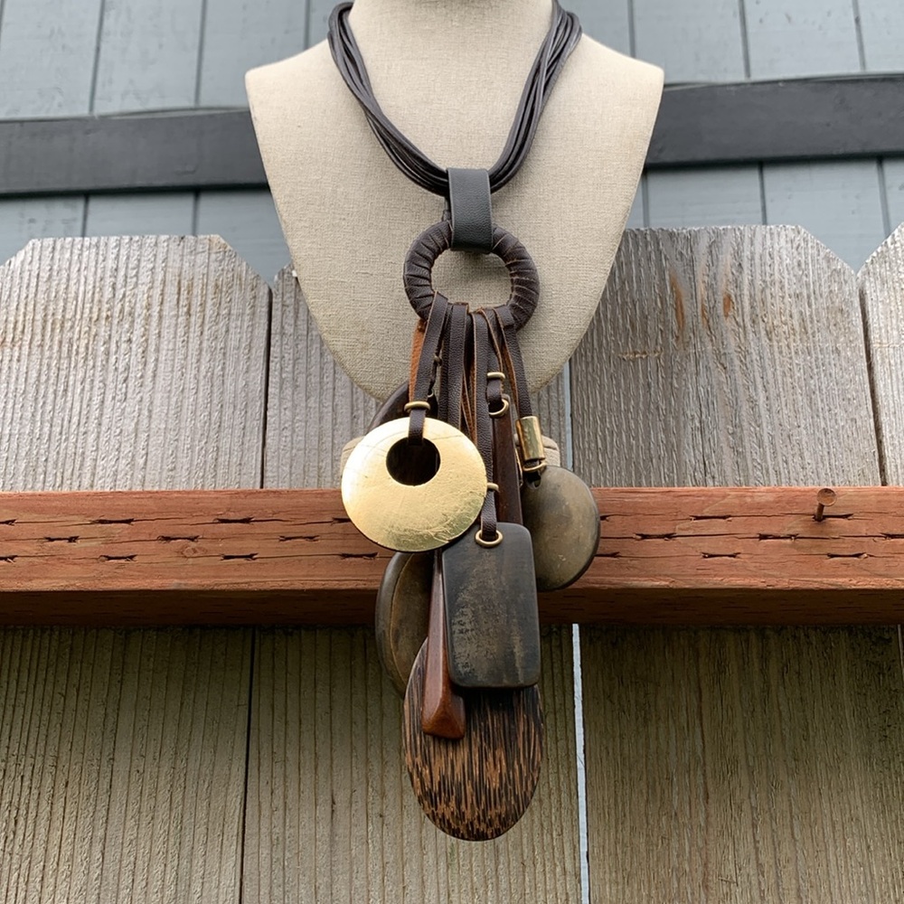 Chicos statement wood metal bib necklace - Picture 2 of 12